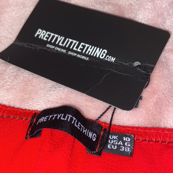 Pretty Little Thing Red Tie Front Top - Picture 4 of 4